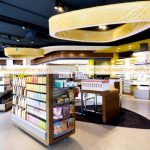 thiet-ke-cua-hieu-thuoc-tay-10