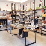 thiet-ke-thi-cong-shop-my-pham-dep