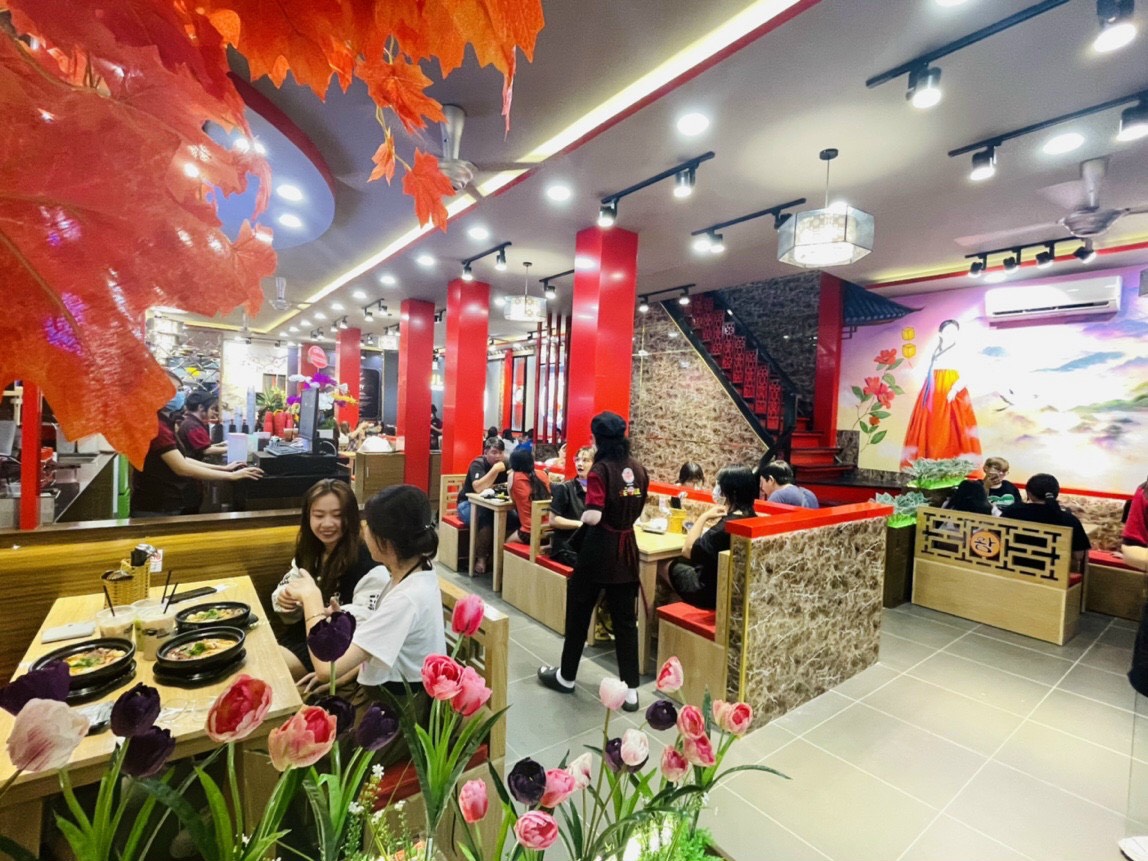 Thiết kế và thi công chuỗi hệ thống nhà hàng Seoul Vua Mỳ Cay
